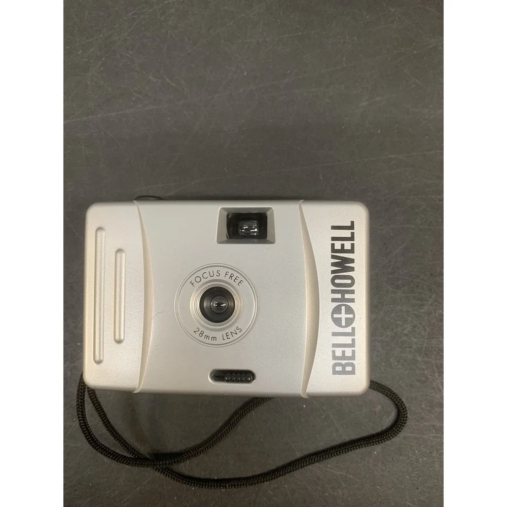 Bell & Howell 35mm Film Camera Focus Free 28mm Lens Point and Shoot Silver Black